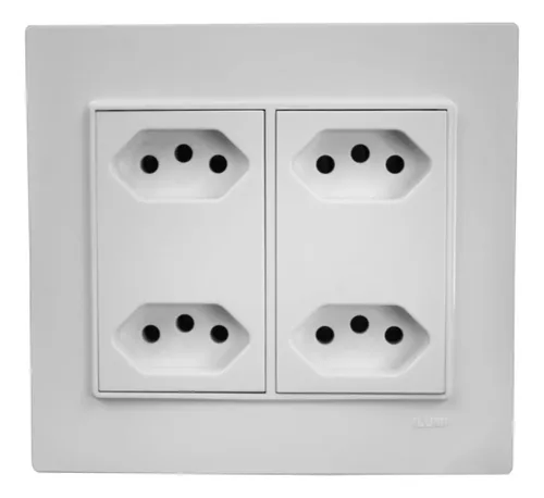 Espelho 4x4 Com 4 Tomadas De Energia Bivolt 20a Vivaz Ilumi