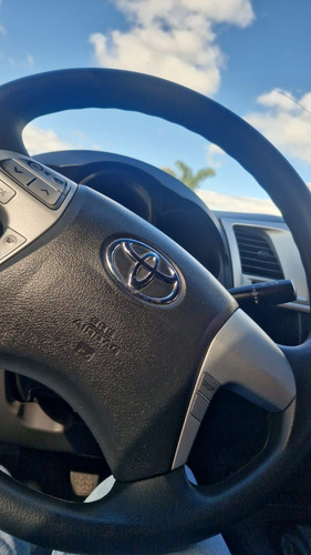 Toyota Hilux 3.0 Cd Srv Tdi 171cv 4x2
