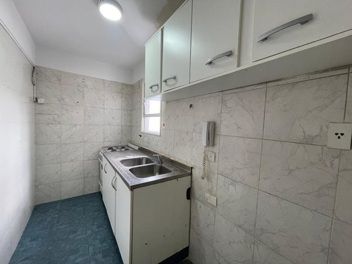 2 Ambientes En Barrio Norte Recoleta. En Venta!