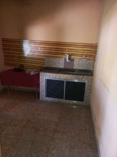 Imagem 12 de 29 de Casa Com Quintal