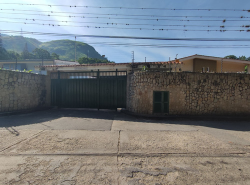 ¡en Venta! Espectacular Townhouse Amoblado En El Castaño - Conjunto Residencial El Samán 015js