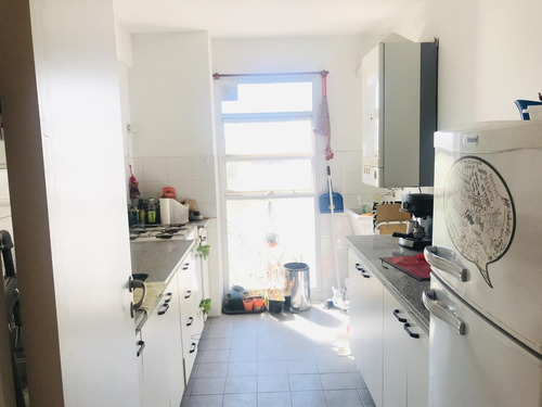 Venta- Departamento De 3 Ambientes Con Toilette- Trelles Y Franklin- Plaza Irlanda