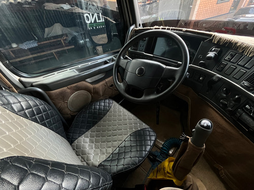Volvo Nh340 4x2 2006