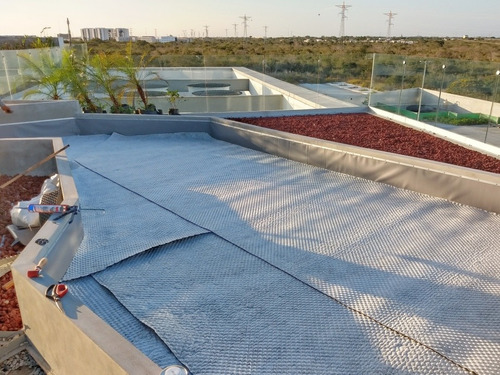 Imagen 5 de 10 de Geodren + Geotextil. Azotea Verde Y Roofgarden. Rollo 10m2