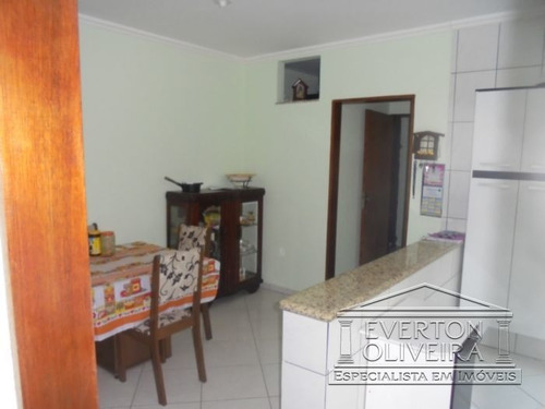 Casa - Residencial Santa Paula - Ref: 8484 - V-8484