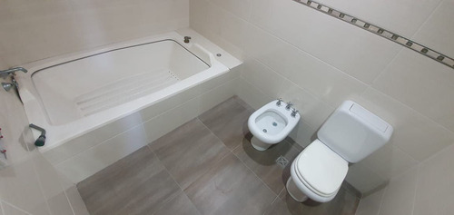 Imagen 10 de 28 de Casa En Venta En Temperley