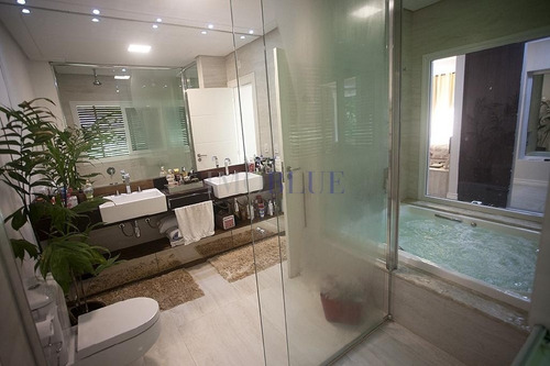 Imagem 13 de 14 de Bela Residência Em Região Central De Florianópo... - 1001