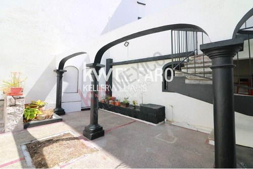 Casa De Los Cisnes En Venta En Aquiles Serdán A Una Cuadra De La Playa.