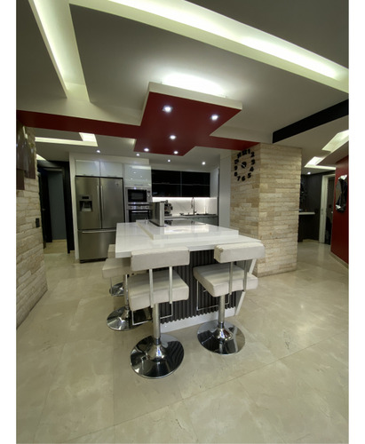 Apartamento En Venta De 109 M2 - Urb. Santa Ines
