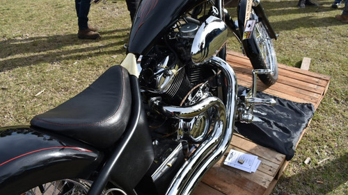 Honda Black Shadow