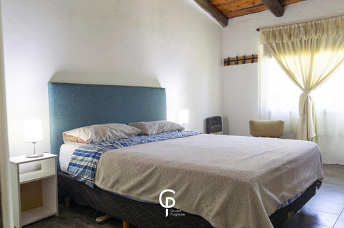 Casa Quinta En Venta En 20 De Junio , Parque Y Pileta