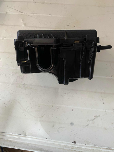 Base Caja Modulo Upc Fusible Motor Renault Fluence 2.0 15-17 (Usado)