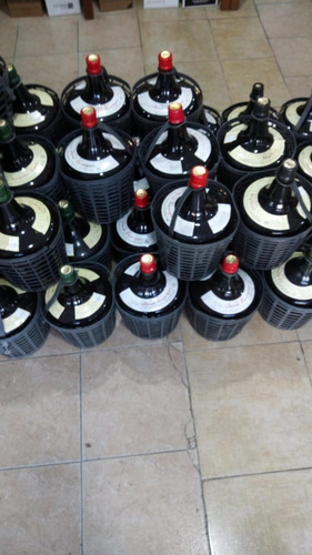 Vino Tinto Damajuana Cinco Estrtellas 1x5 Lts (la Riojana)
