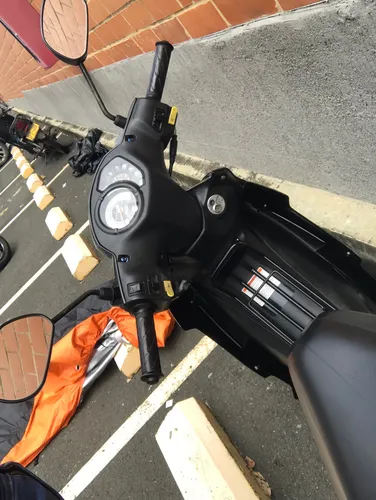 Viva R Styke 115, Negra Personalizada Ubicada En Jamundí