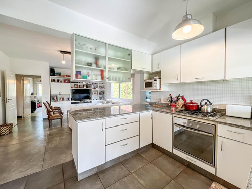 Imagen 16 de 30 de Casa En Venta Con Vista A Laguna En Barrio Cerrado En Tigre