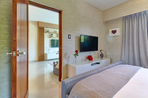 Apartamento 1hab Amueblado Moderno Ideal P/vivir O Invertir En La Zona De Gazcue A Distancias Del Malecon C/ Ubicacion Excelente, Lobby, Planta Full Y Ascensor