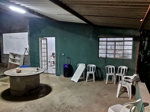 Imagem 2 de 10 de Chácara À Venda Em Juquitiba Com Piscina Lago 3.000 M²