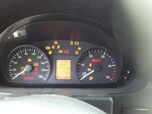 Imagen 9 de 10 de Mercedes Benz Sprinter 2.1 415 2013 Combi 3665 150 Cv 15+1