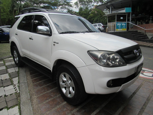 Imagen 7 de 14 de Toyota Fortuner Cc4000 4x4 Gas Gasolina