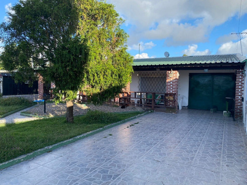 Imagen 2 de 19 de Venta Casa 4 Dorm Y 2 Baños + Cochera Apta Banco