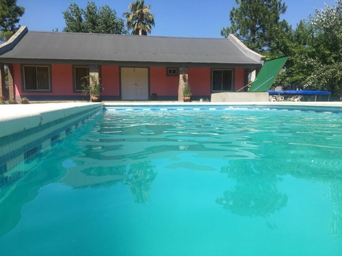 Casa Quinta En Barrio Privado Fcio. Varela. Cumpleaños, Reuniones, Uso Familiar, Alquiler Diario, Fin De Semana, Semanal, Quincena, Mes.