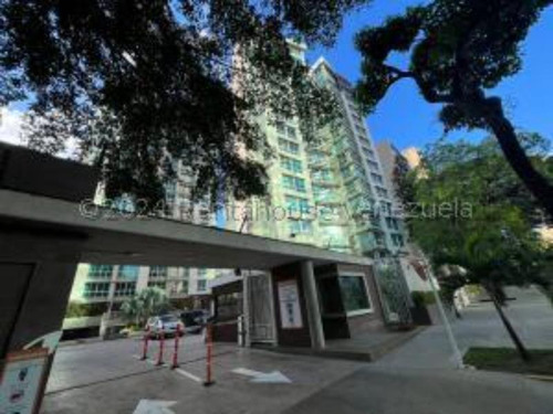 #24-18457  Comodo Apartamento En Campo Alegre 