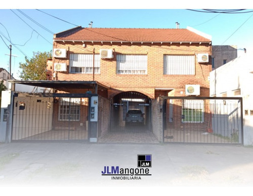 Imagen 3 de 14 de Duplex 3 Ambientes Con Cochera Y Patio