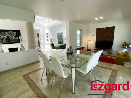 Presentamos Bonita Casa Con Moderno Y Elegante Diseño Con Comodidades Que Le Encantaran