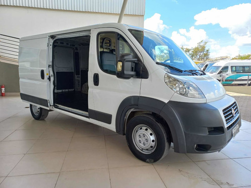 Imagem 4 de 8 de Fiat Ducato 2018 2.3 Curto (8m3) 5p
