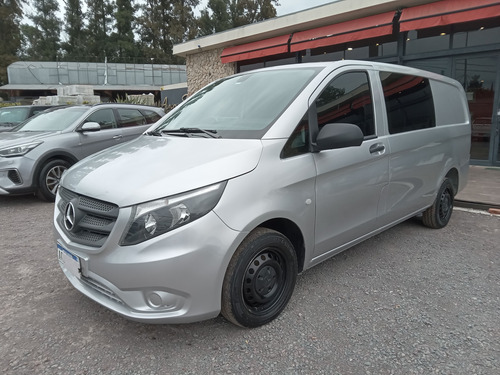 Mercedes-Benz Vito 1.6 111 Cdi Furgón Mixto 4 + 1
