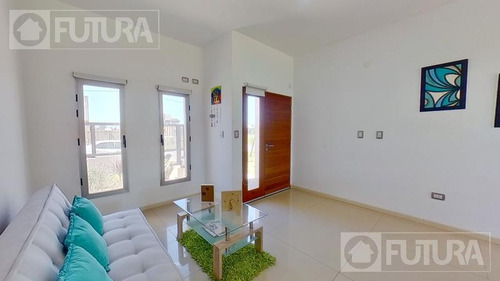 Imagen 6 de 30 de Hermosa Casa En Venta De Dos Dormitorios - Recorrido Virtual