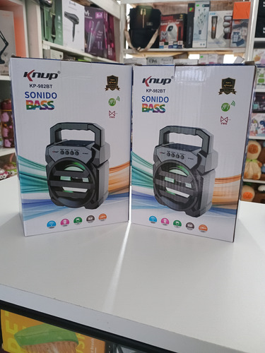 Parlante Portátil Recargable Con Bluetooth Y Luz Led 20cm Negro