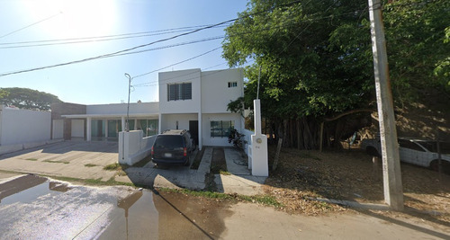 Casa En Emiliano Zapata Fracc. Paraíso Salagua Manzanillo Colima. Syp