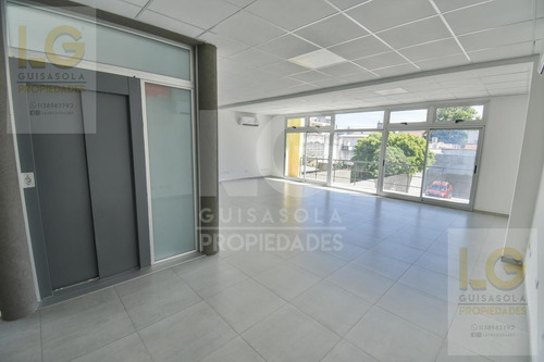 Imagen 12 de 30 de Importante Local Y Oficinas En Venta Y Alquiler En Quilmes Sobre Avenida Andres Baranda