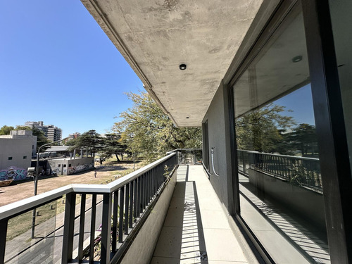 Departamento En Venta En Barrio Echesortu.