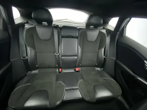 Volvo V40 2.0 T4 Drive-E R-DESIGN AT