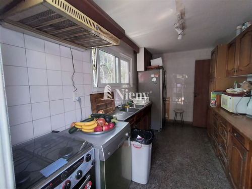 Casa En Venta De 5 Dormitorios En Subida Labarca Concón