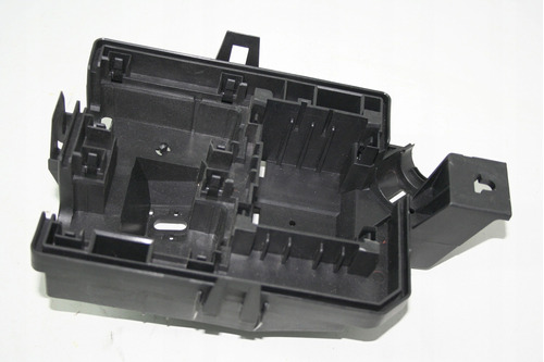 Caja Interior De Fusiblera Chevrolet Onix Prisma 2013