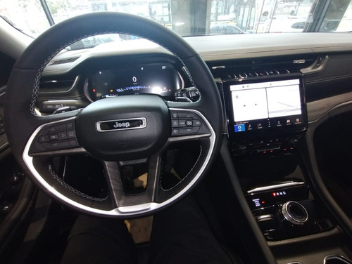 Jeep Grand Cherokee 3.6 Limited 286hp Techo + Llantas 18