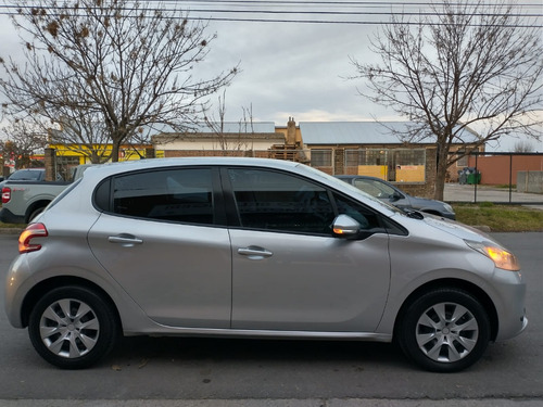 Peugeot 208 1.5 Active