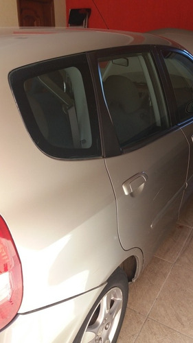 Imagem 8 de 9 de Honda Fit 2006 1.4 Lx 5p