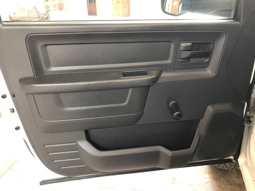 Imagen 10 de 15 de Dodge Ram 4000 2011 Diesel Cummins 5.7 Caja Seca Heavy Duty