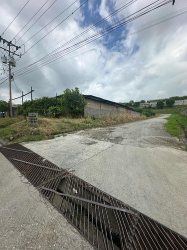 Galpón/venta/guatire/1200,00 Mts T/800 Mts C/ref. 360000,00