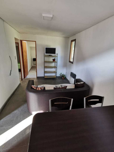 Imagen 2 de 14 de Acogedor Departamento Bariloche. Km 13,5. Jardin Y Parrilla.