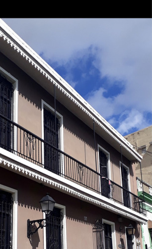 Edificio Con 10 Habitaciones En La Zona Colonial A Concluir