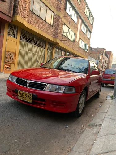 Mitsubishi Lancer 1.6 Glx 5 p