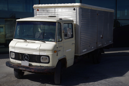 Mercedes Benz 608