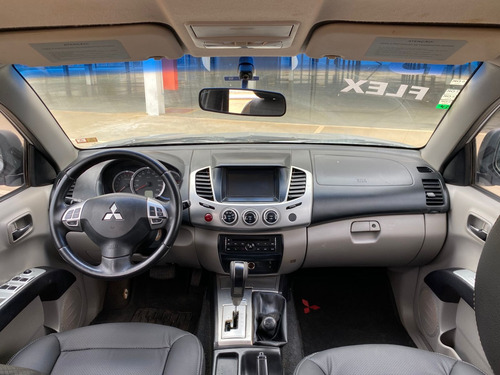 Mitsubishi L200 3.5 Triton Hpe Flex Cab. Dupla 4x4 Aut. 4p