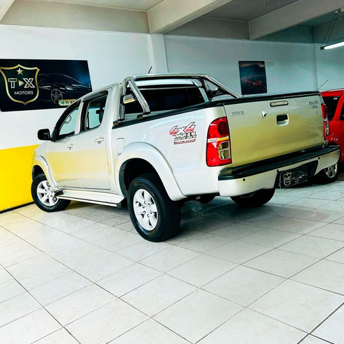 Toyota Hilux 2.7 SRV 4X4 CD 16V