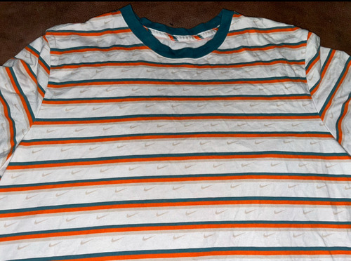 Playera Nike Casual Algodón Rayada The Nike Tee (Usado)